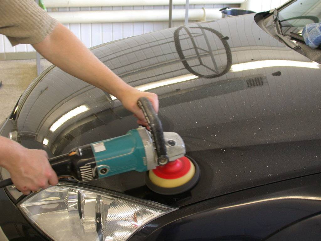 Как отполировать машину в домашних условиях: видео, своими руками. полировка автомобиля: руководство для начинающих