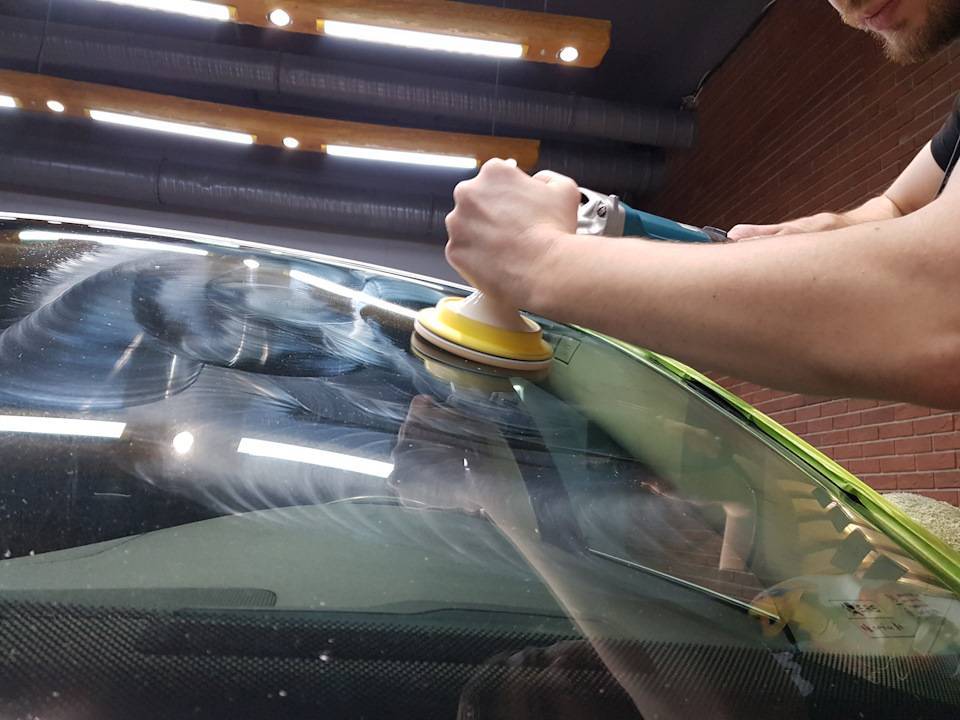 Полировка стекол автомобиля своими руками