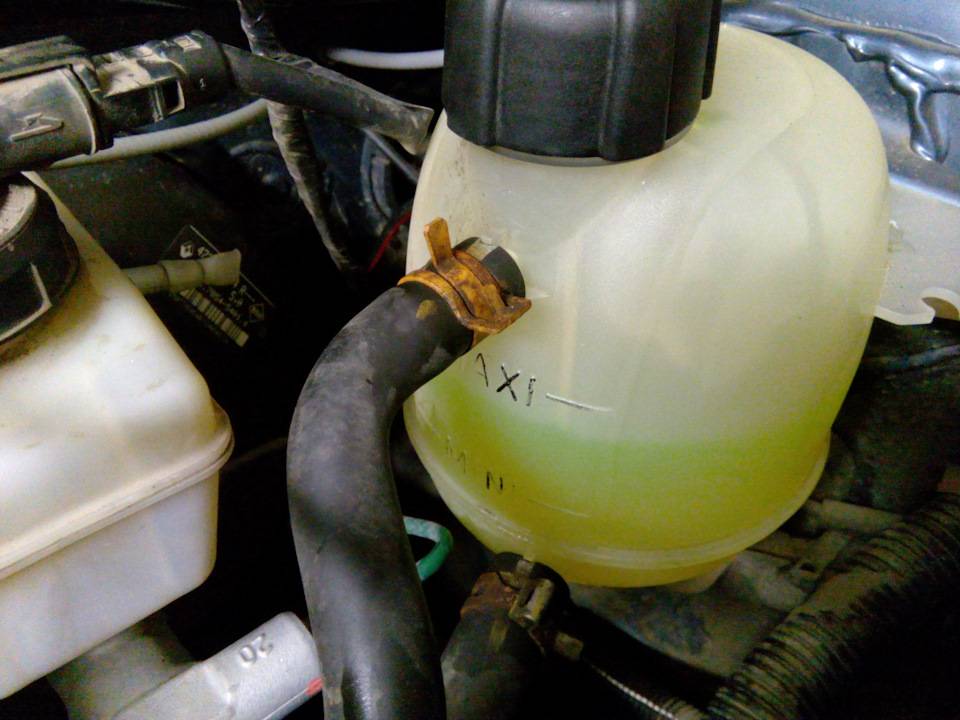 Замена охлаждающей жидкости в двигателе k7j рено логан