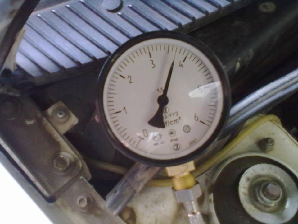 Какое должно быть давление в топливной рампе на 16-ти клапанной ВАЗ-2112: измеряем давление