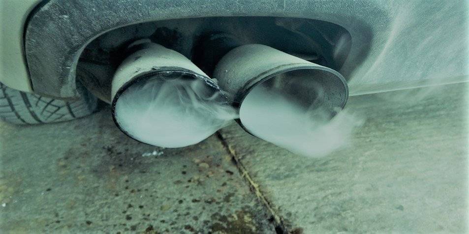 Течь воды из выхлопной трубы автомобиля: причины и опасность