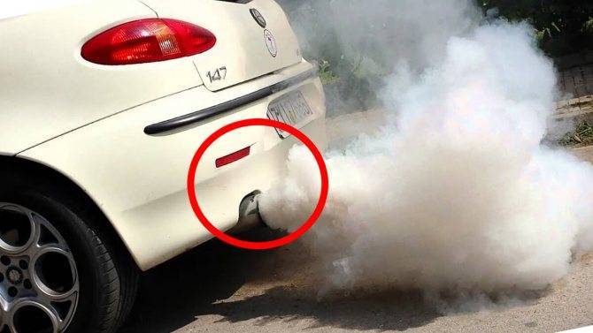 Почему дизельный двигатель дымит белым дымом?