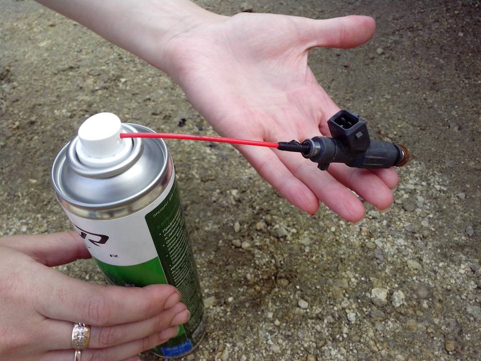 Очиститель инжектора в бак: чем лучше промыть форсунки