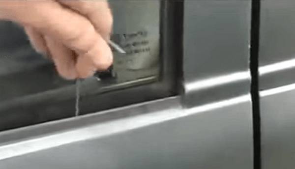 Как открыть ваз-2110 без ключа быстро и просто: инструкция пошаговая