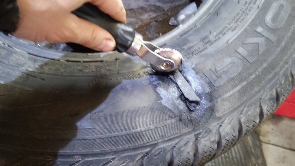 Боковой порез шины / есть ли смысл ремонтировать?