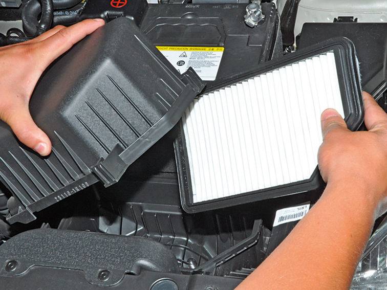 Как заменить воздушный фильтр в вашем автомобиле?