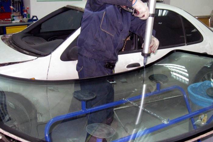 Замена лобового стекла своими руками — пошаговое описание замены автомобильного лобового стекла (75 фото)