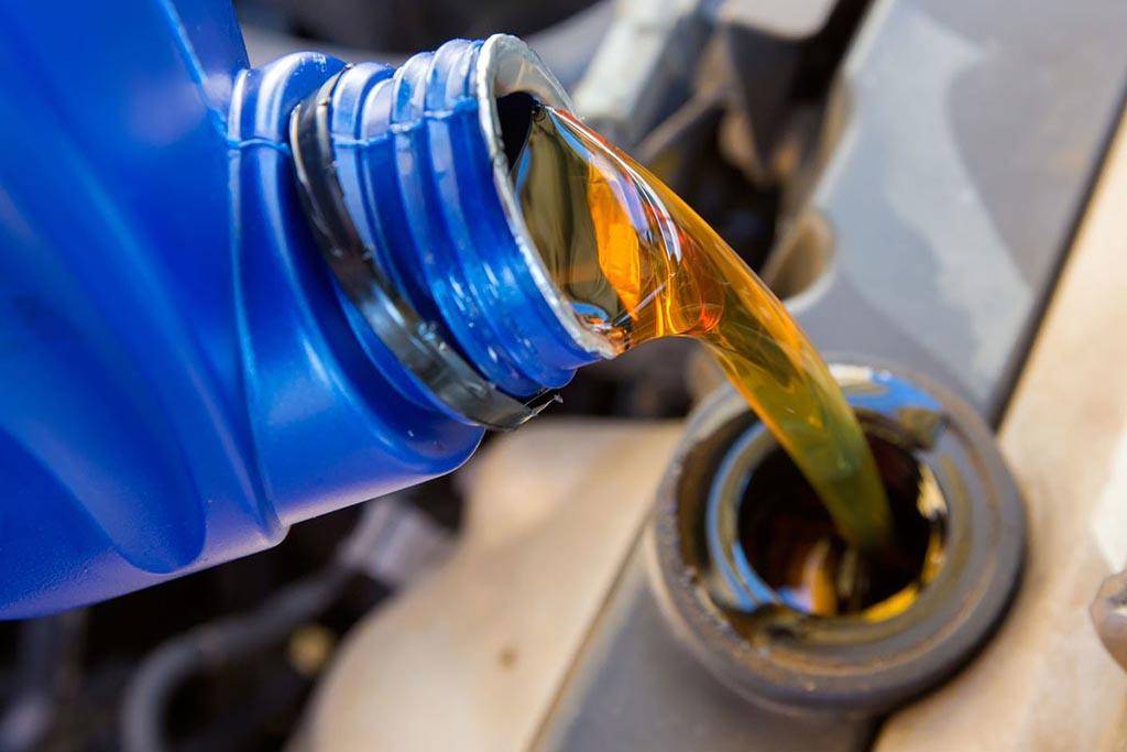 Что делать, если масло в двигателе пахнет бензином