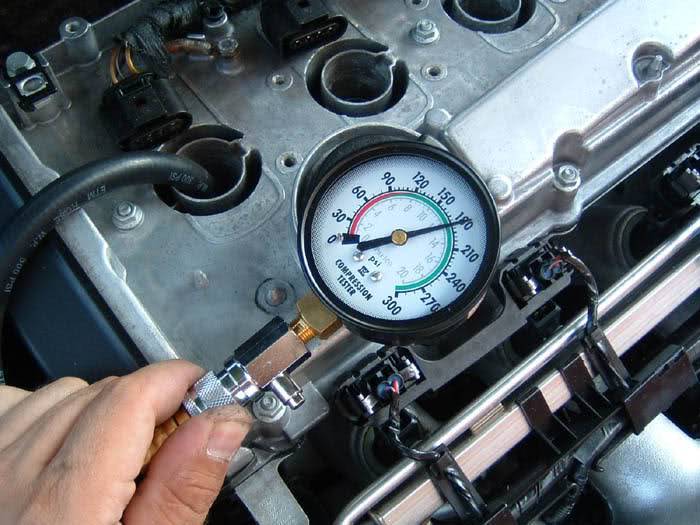 Как проверить компрессию на бензопиле без компрессометра