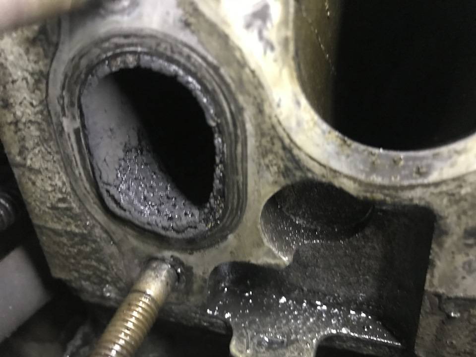 Что делать, если двигатель пошел в разнос?