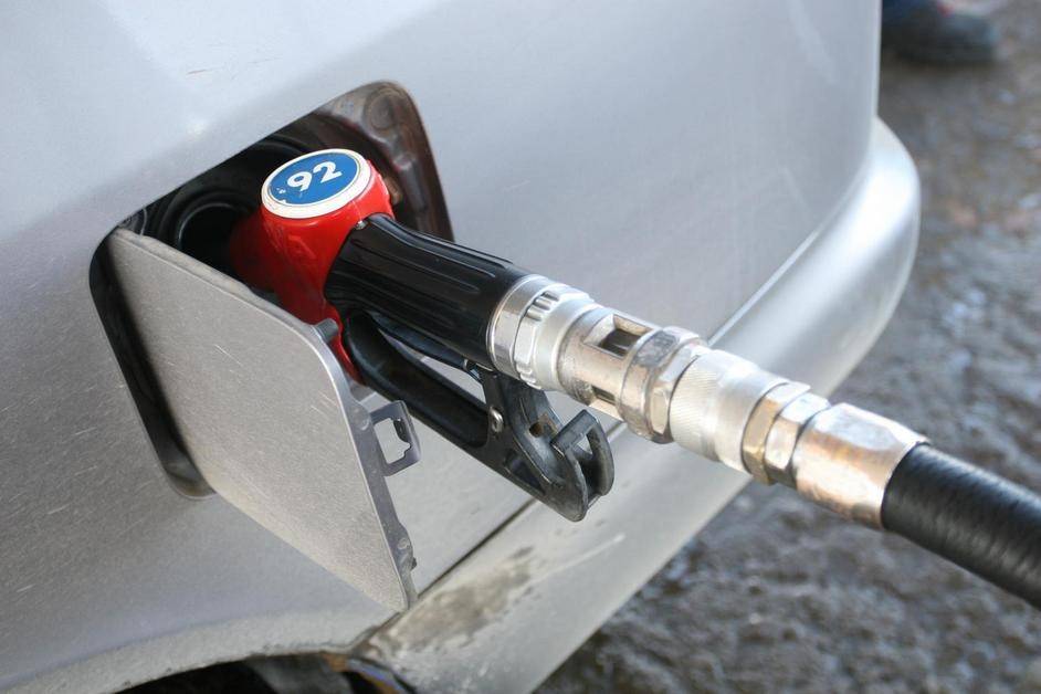 Какой бензин лить в рено логан: 92 или 95?