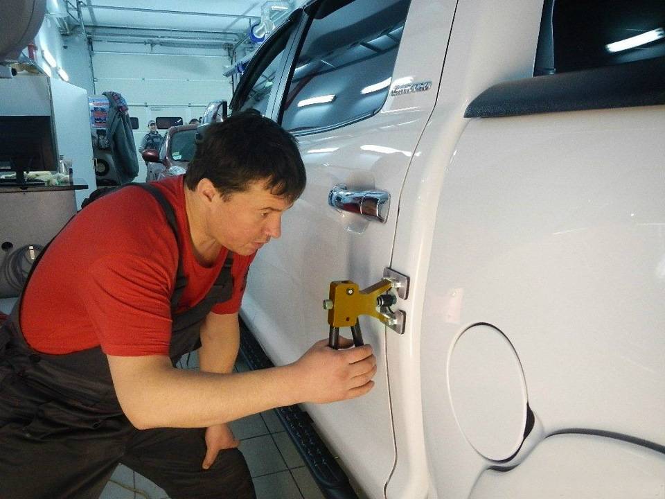 Ремонт дверей автомобиля своими руками: как восстановить замки петли и уплотнители