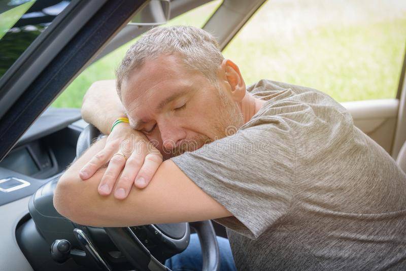 Как не уснуть за рулем? 15 эффективных способов прогнать сон и взбодриться