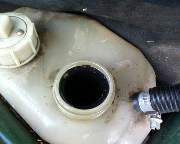 Кипит тосол в расширительном бачке ваз-2112: причины и ремонт