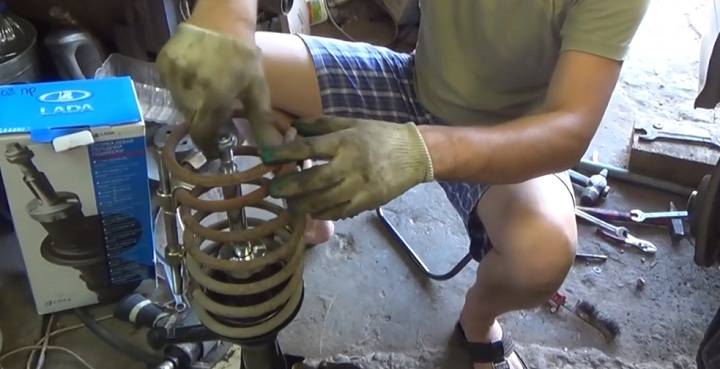 Замена задних амортизаторов ваз 2115: видео инструкция своими руками - ремонт авто своими руками avtoservis-rus.ru