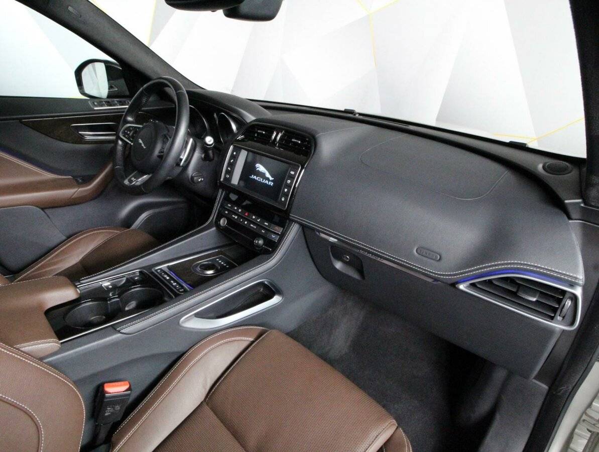 Jaguar f-pace, обзор, технические характеристики, экстерьер и интерьер, возможности автомобиля