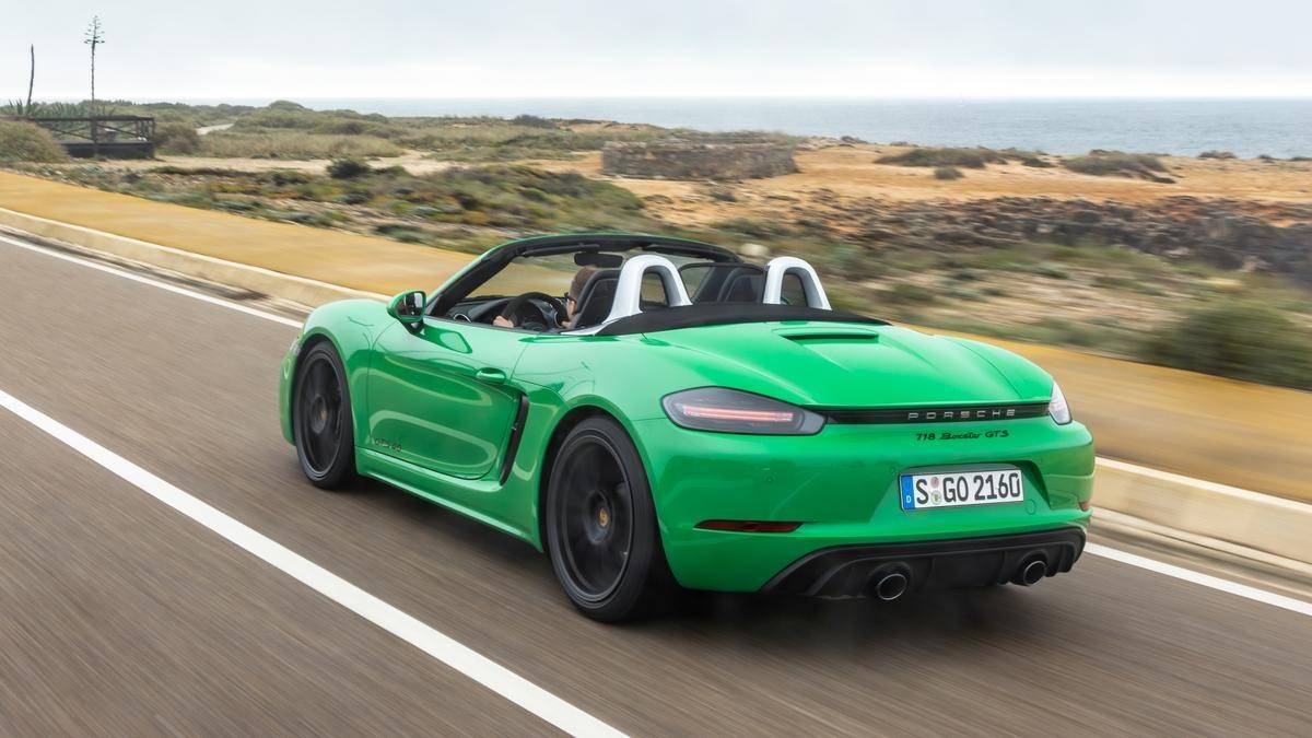 Porsche Boxster 2020 красный кабриолет