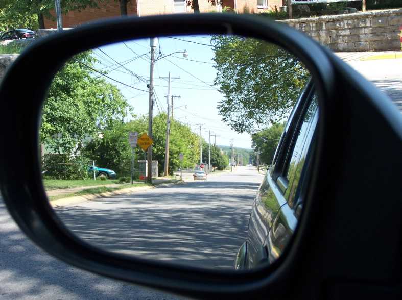 Как правильно настроить боковые зеркала в автомобиле: инструкция