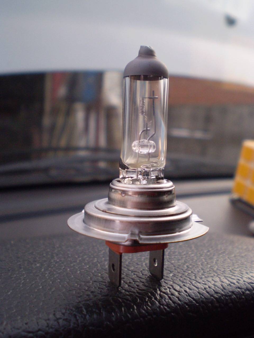 Лайфхак: лампа ближнего (дальнего) света автомобиля лада приора