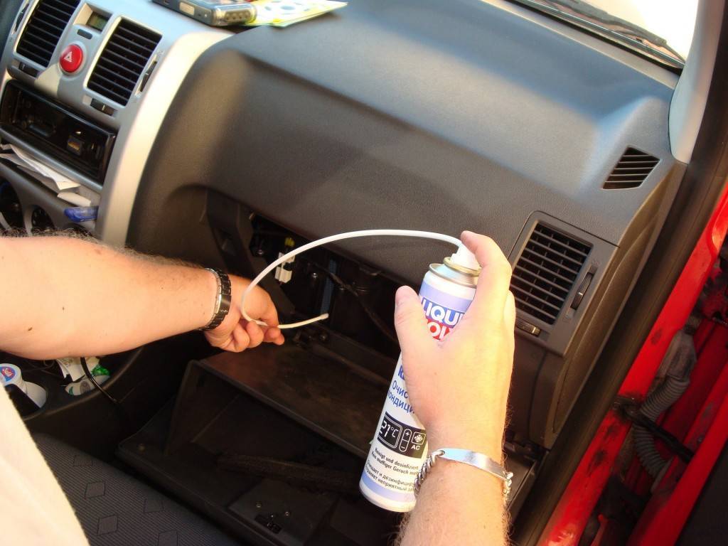 Спасет ли автомобильный мини-кондиционер от жары: плюсы и минусы