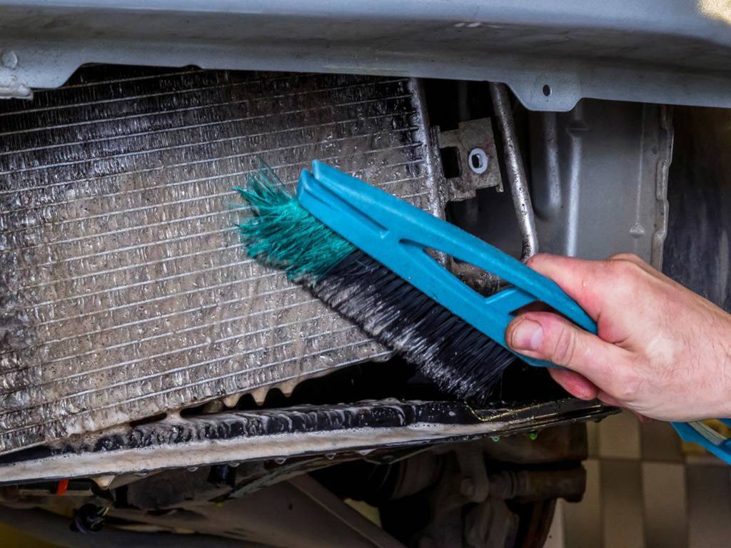 Эффективная промывка системы охлаждения автомобиля: какое средство лучше и видео, как правильно промыть своими руками в домашних условиях