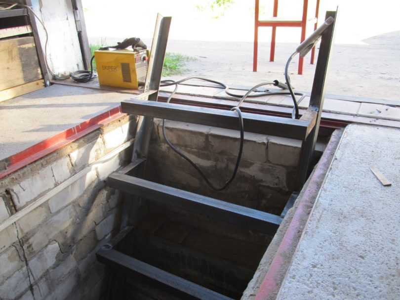 Смотровая яма в гараже - подбор размеров и обустройство ниши (80 фото)