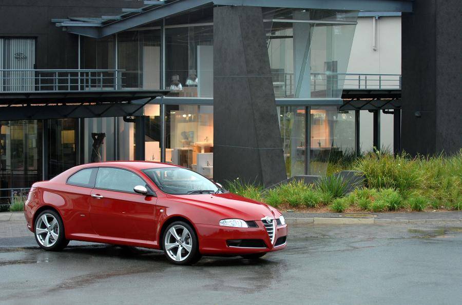 Alfa romeo: история выпуска моделей автомобилей и логотипа компании