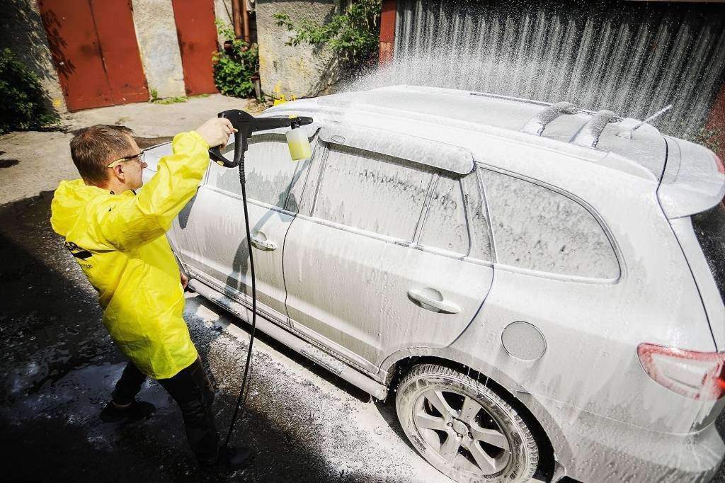 Как правильно мыть машину: что нужно знать и учитывать при мойке