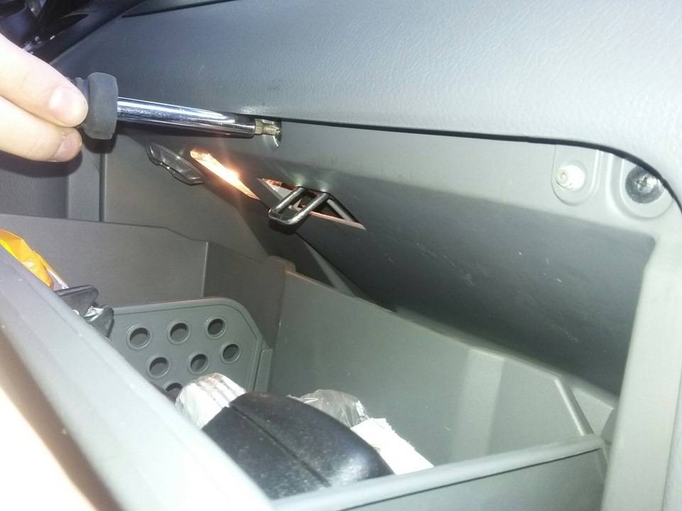 Замена салонного фильтра в chevrolet lacetti sedan и hatchback: фото и видео
