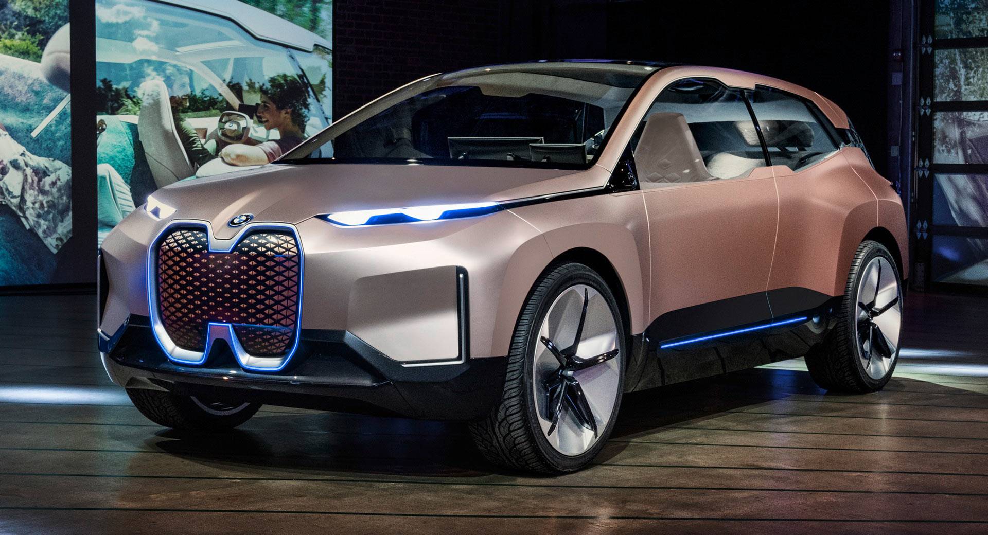Первый в истории bmw ix