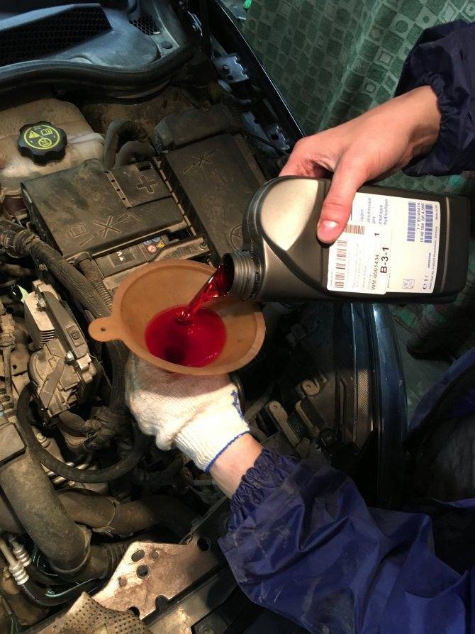 Замена масла в коробке передач автомобиля: нюансы процедуры
