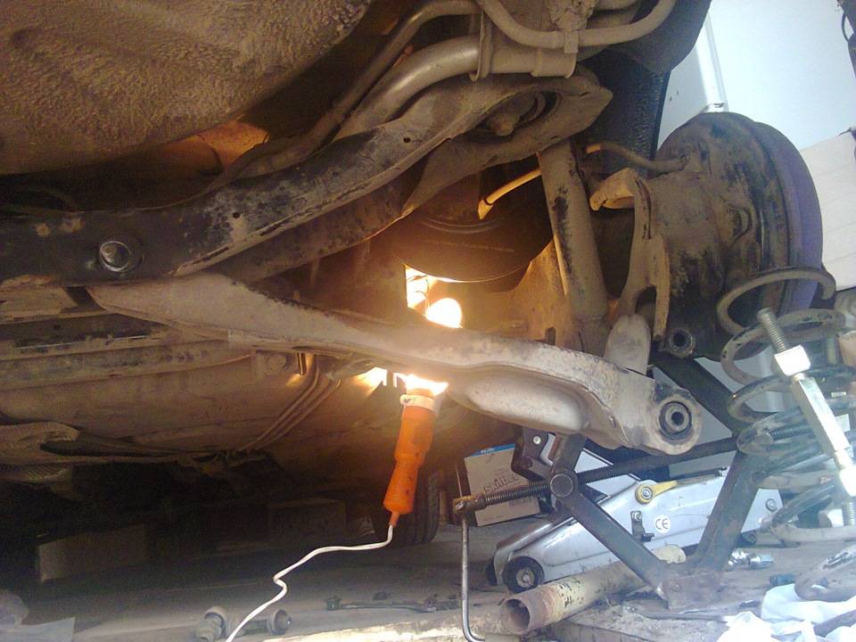 Замена сайлентблоков заднего рычага форд фокус 2 - ремонт автомобиля своими руками