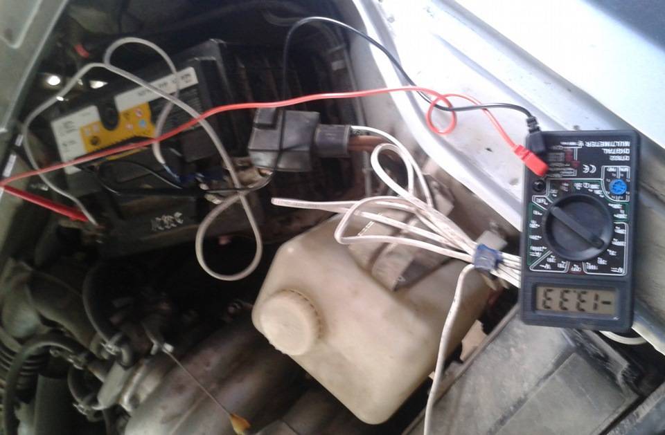 Не заряжается аккумулятор автомобиля от генератора