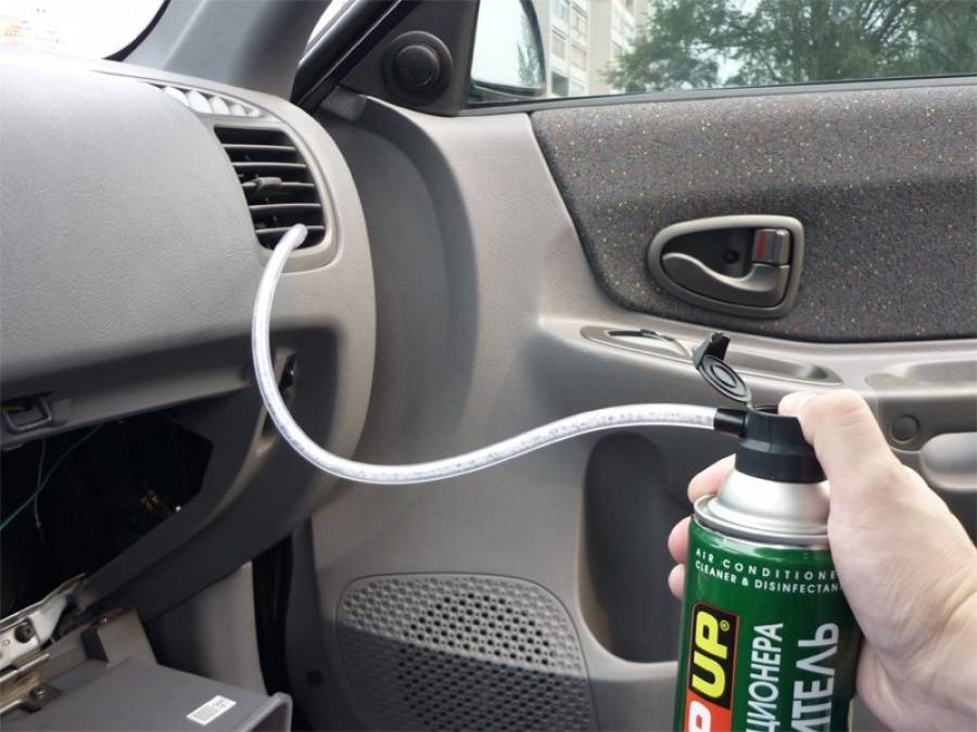 Как, когда и чем необходимо чистить кондиционер в автомобиле?