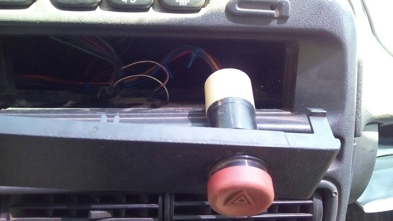 Как снять кнопку аварийки на ваз-2110 – taxi bolt