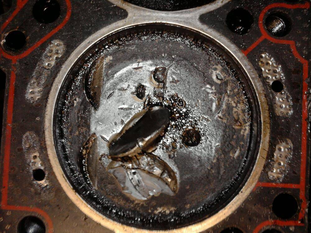 Попадает вода в масло двигателя: причины и последствия