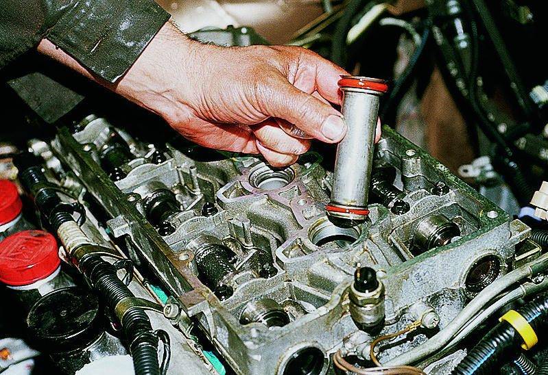 Ваз-2112 1.5, 1.6, 1.8 масло для двигателя — сколько и какое нужно заливать