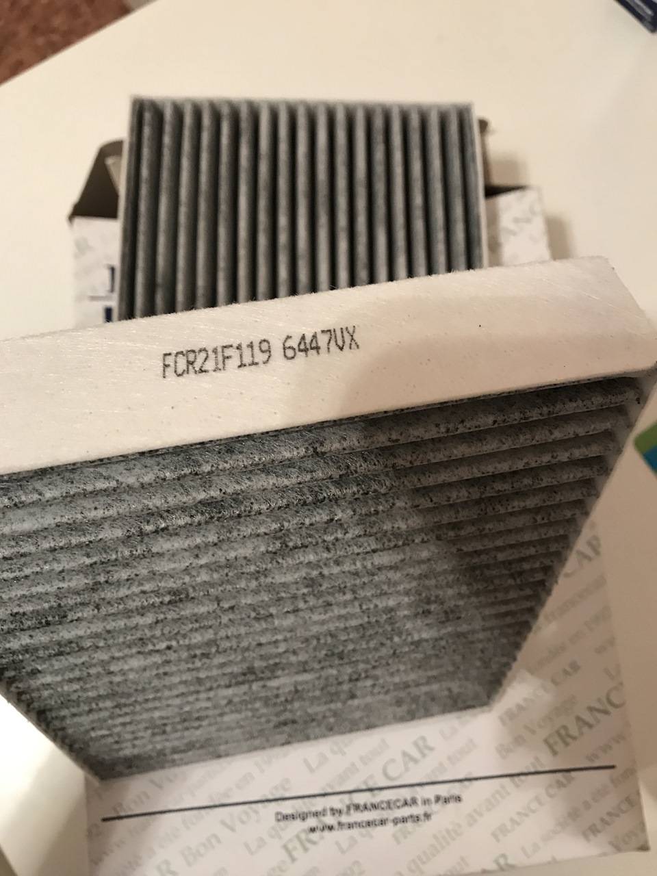 Как правильно заменить салонный фильтр на пежо 207?