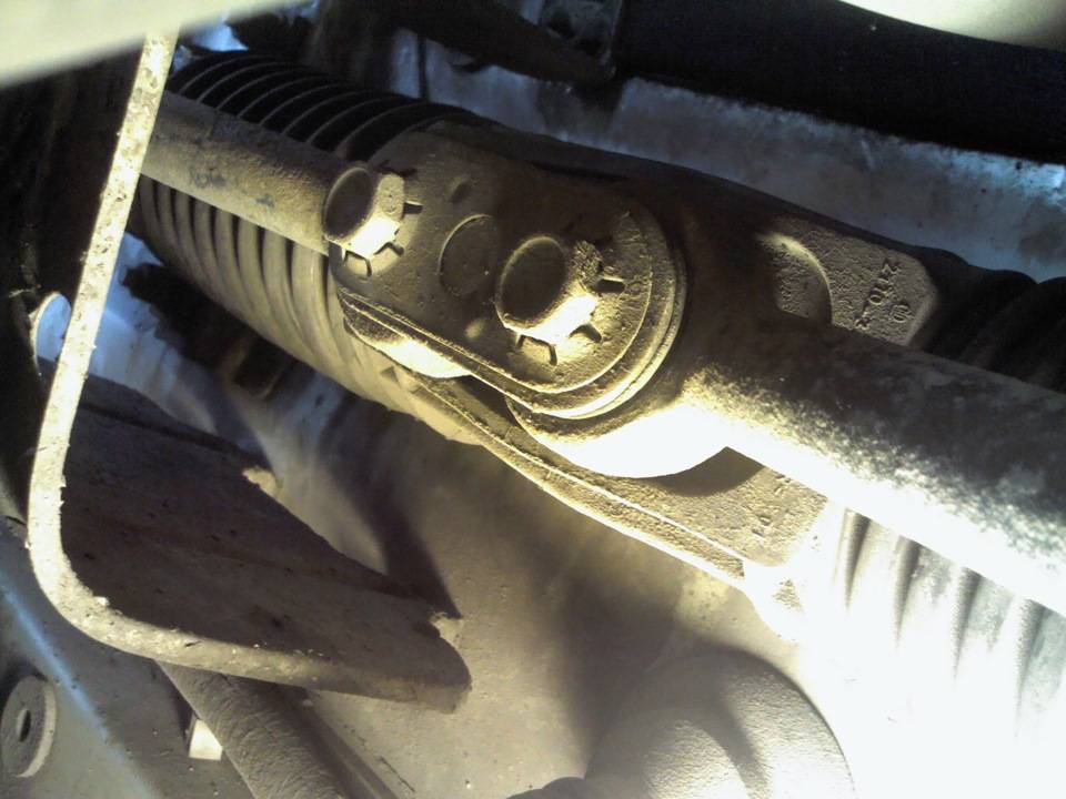 Как сделать ремонт рулевой рейки на ваз-2110 своими силами?