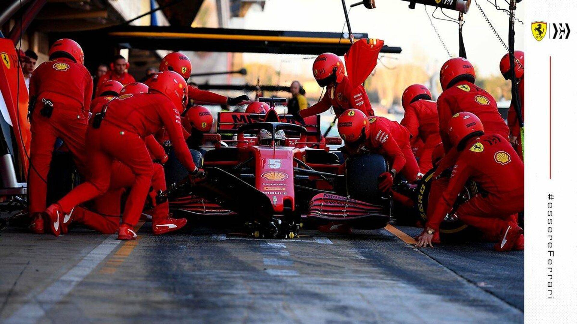 Почему renault не участвует в формуле 1?