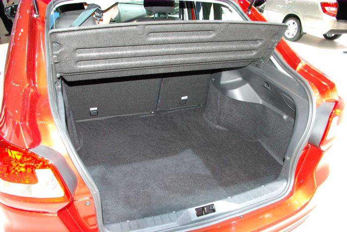 Багажник лада гранта седан и лифтбек: объём в литрах, размеры, аксессуары (замок, коврик, освещение, прочее), способы доработки