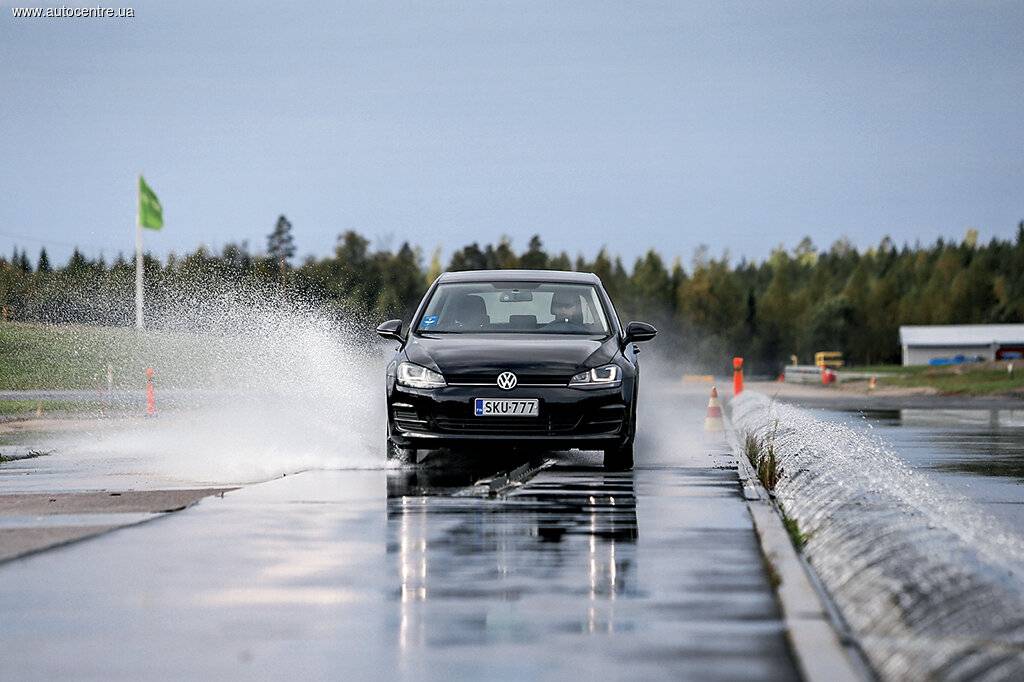 Аквапланирование автомобиля