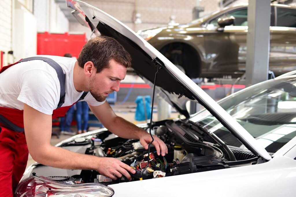 Техническое обслуживание и ремонт автомобиля: когда нужно проводить