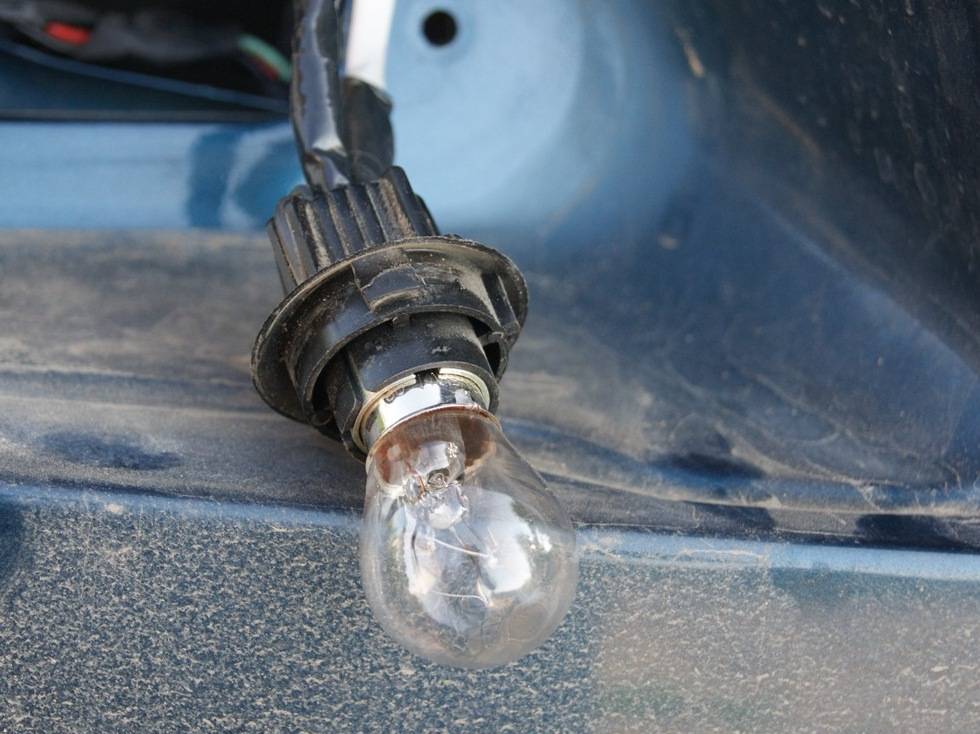 Как поменять лампы в фарах chevrolet lacetti — подробная инструкция — журнал за рулем
