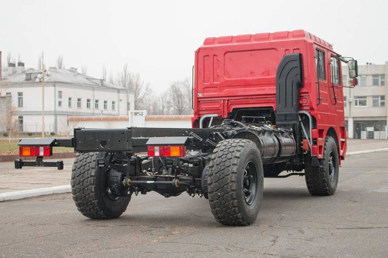 Полноприводный грузовик. КРАЗ-5401. КРАЗ-5401 грузовой автомобиль. КАМАЗ 4х4. МАЗ 4х4 шасси.