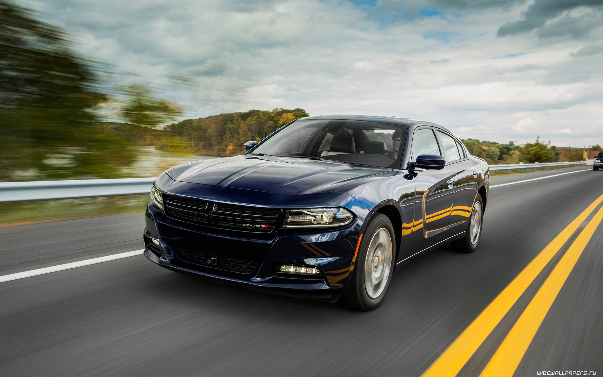 Машина dodge Charger 2014