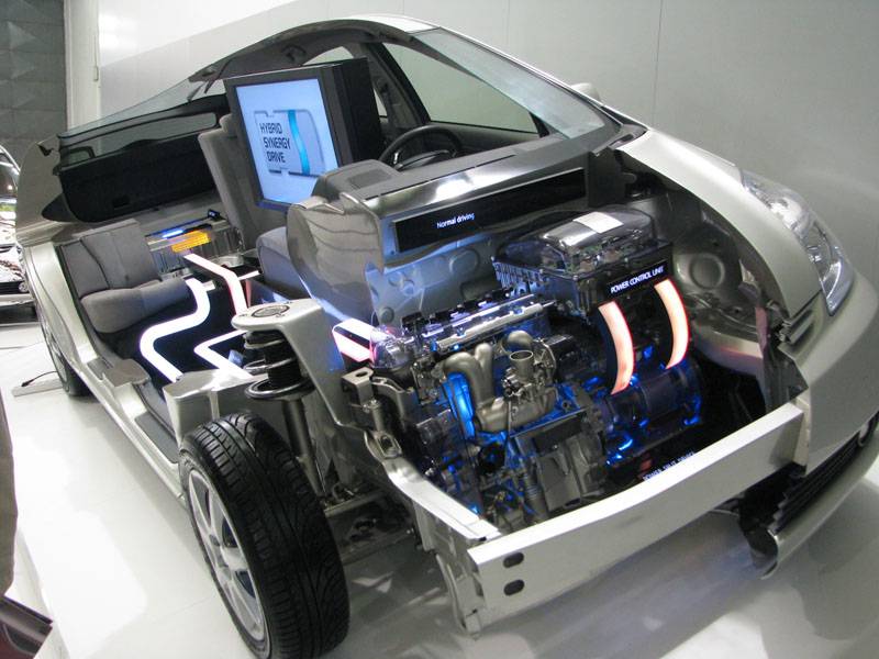 Обзор автомобиля с гибридным двигателем