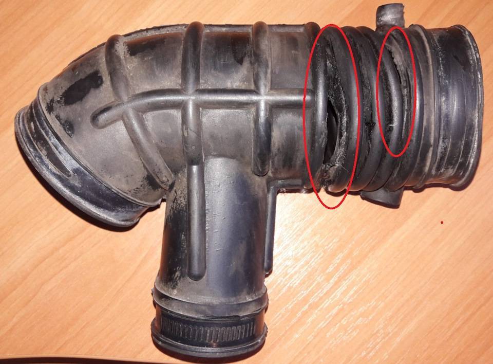 В дороге лопнул патрубок радиатора, есть «выход» | rtiivaz.ru